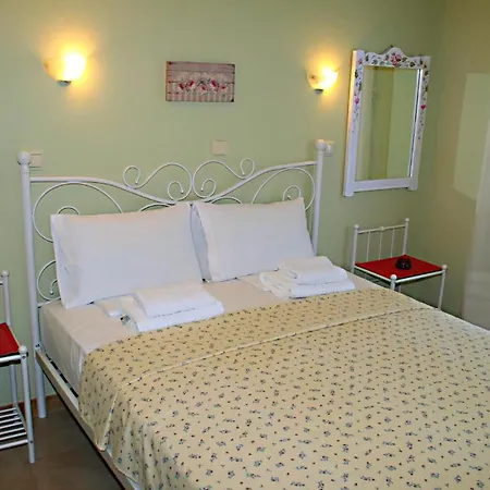 بيت ضيافة Sarimpalas كوينيرا